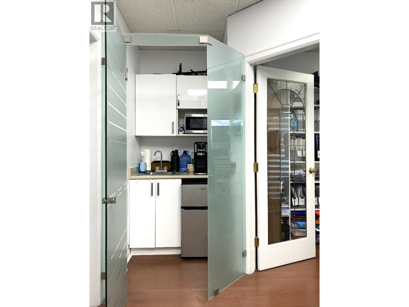 227 1433 Lonsdale Avenue, North Vancouver, British Columbia  V7M 2H9 - Photo 10 - C8079092