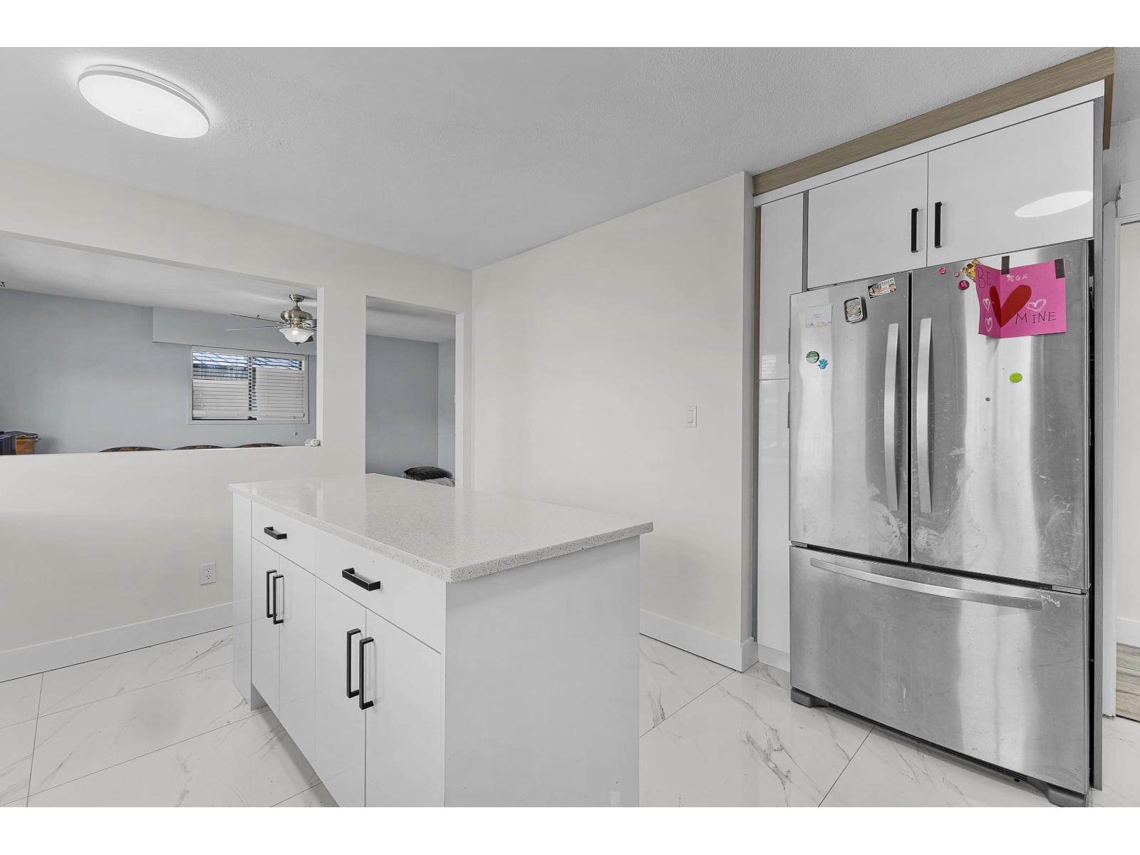 31872 Starling Avenue, Mission, British Columbia  V2V 4S6 - Photo 3 - R3128897