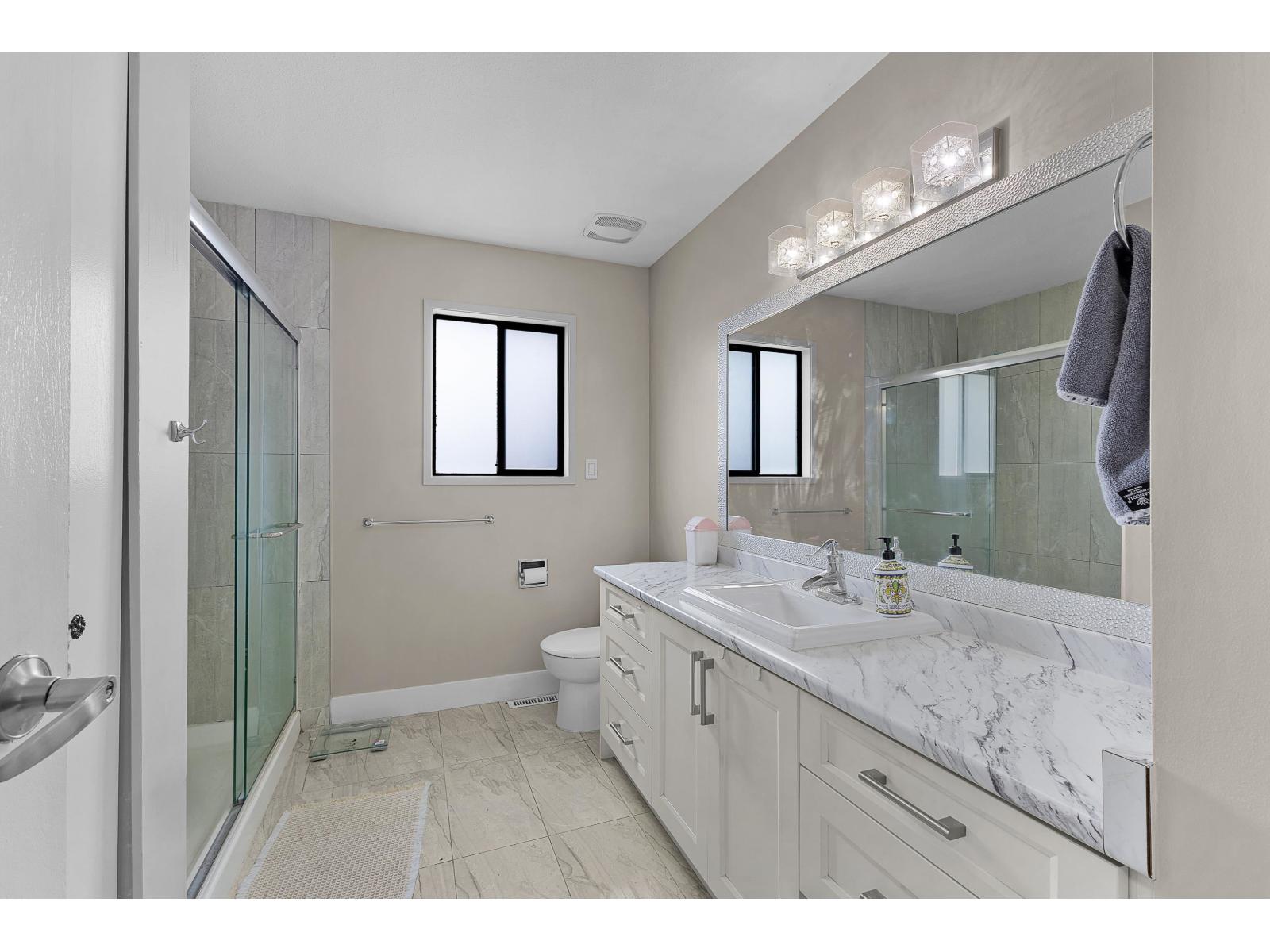 31872 Starling Avenue, Mission, British Columbia  V2V 4S6 - Photo 13 - R3128897