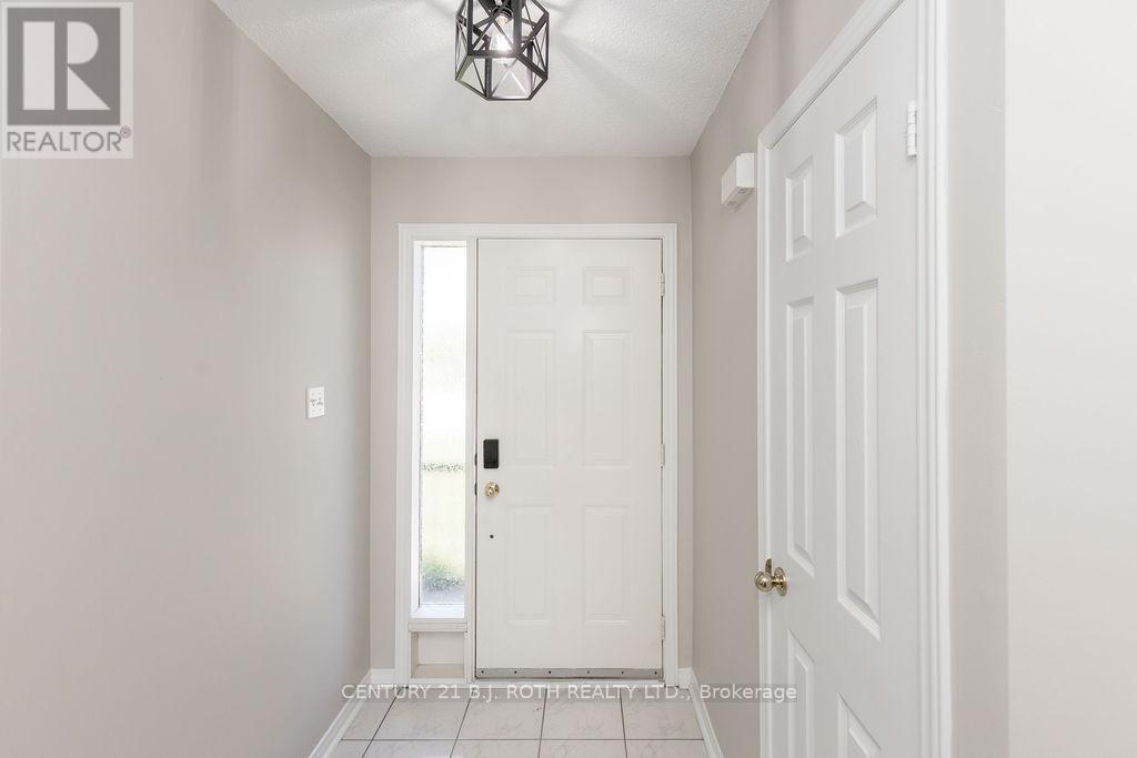 153 Livingstone Street W, Barrie, Ontario  L4N 7J7 - Photo 4 - S13216308