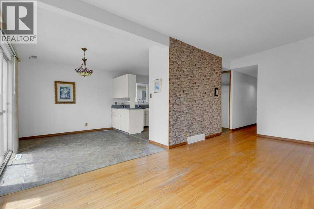 66 34 Avenue Sw, Calgary, Alberta  T2S 2K8 - Photo 9 - A2309452