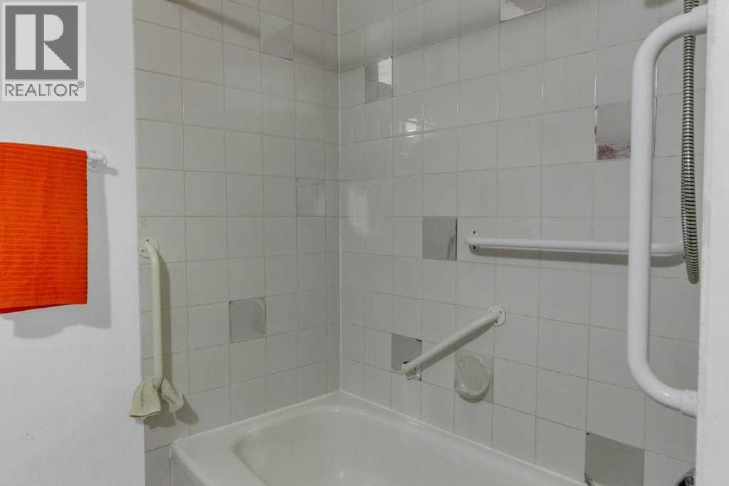 66 34 Avenue Sw, Calgary, Alberta  T2S 2K8 - Photo 13 - A2309452