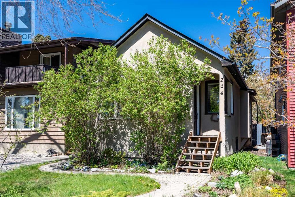 224 30 Avenue Ne, Calgary, Alberta  T2E 2C9 - Photo 1 - A2309750