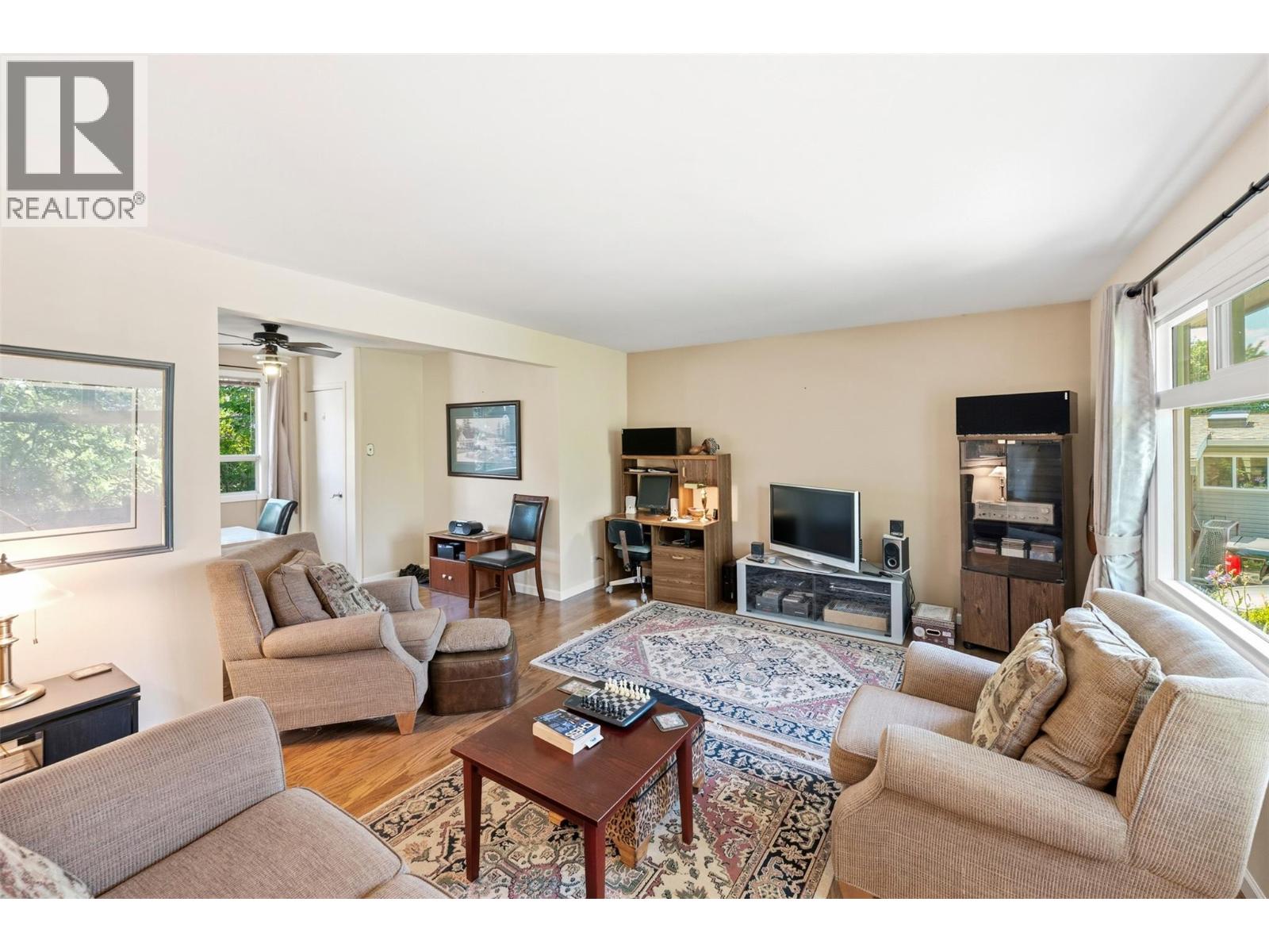 148 Woodlands Place, Penticton, British Columbia  V2A 3B3 - Photo 4 - 10389496