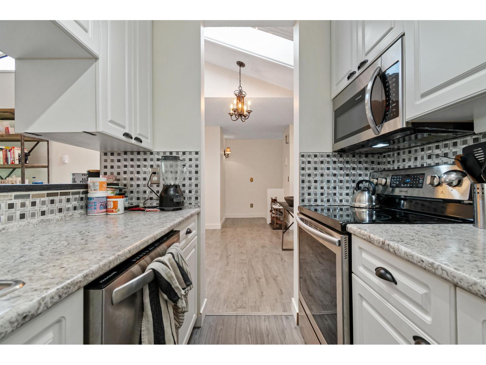 10 45915 Cheam Avenue, Chilliwack Downtown, Chilliwack, British Columbia  V2P 1N7 - Photo 11 - R3129741
