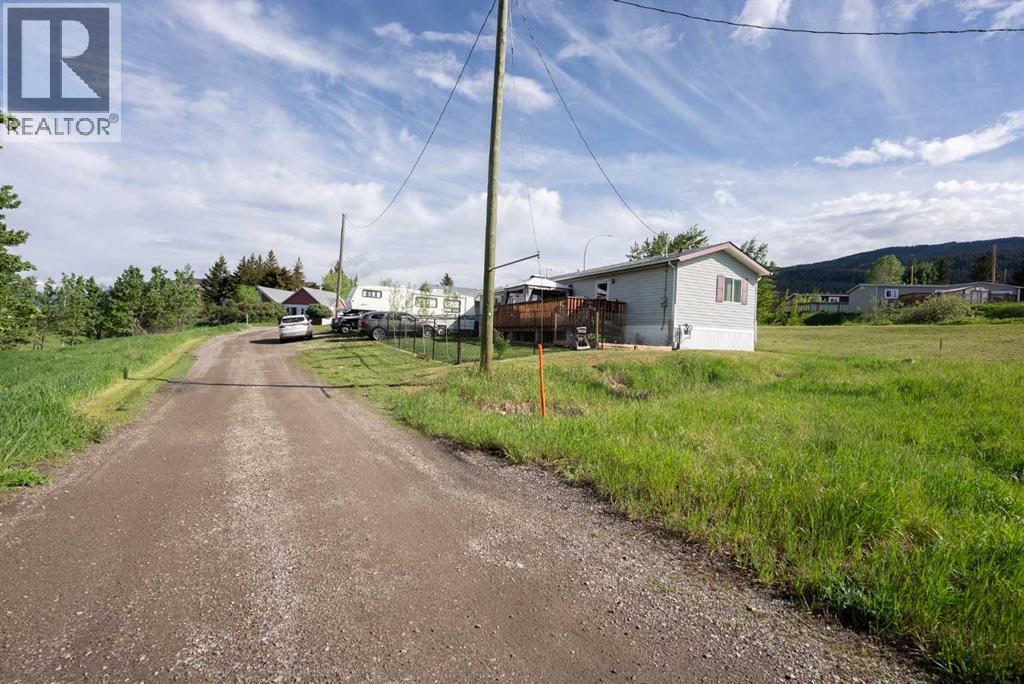 22408 27 Avenue, Bellevue, Alberta T0K 0C0 - Photo 31 - A2316255