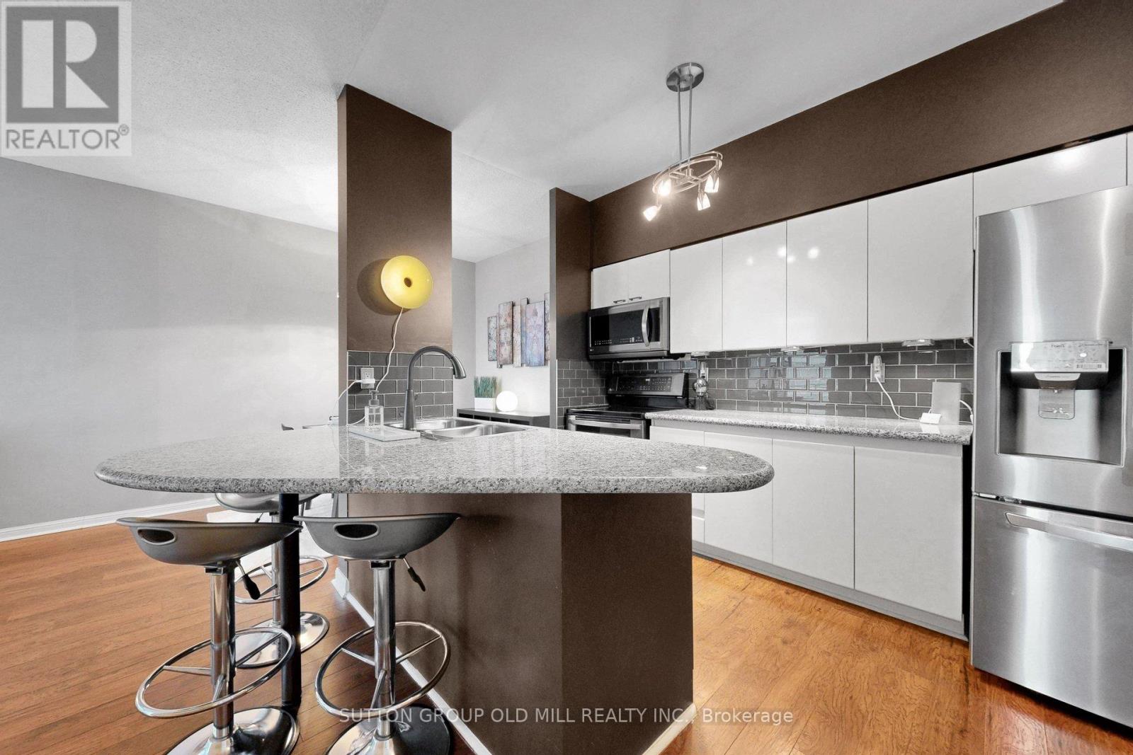 1012 - 228 Queens Quay W, Toronto, Ontario  M5J 2X1 - Photo 6 - C13216916