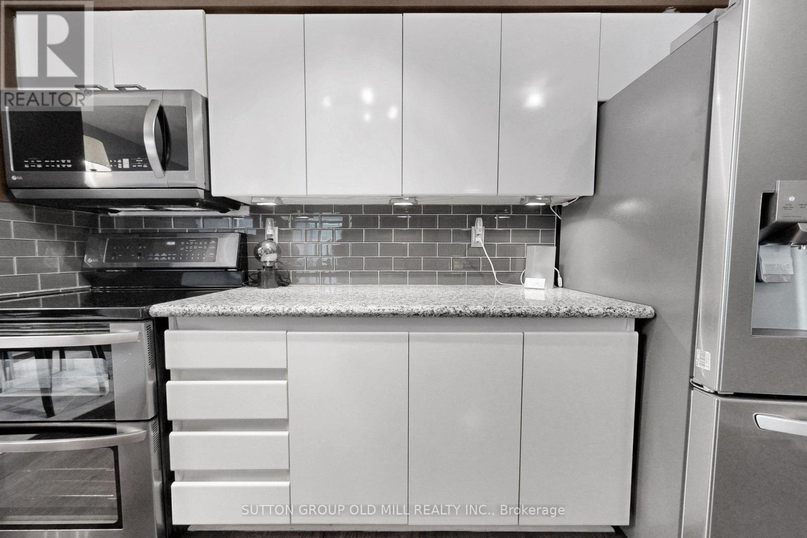 1012 - 228 Queens Quay W, Toronto, Ontario  M5J 2X1 - Photo 7 - C13216916