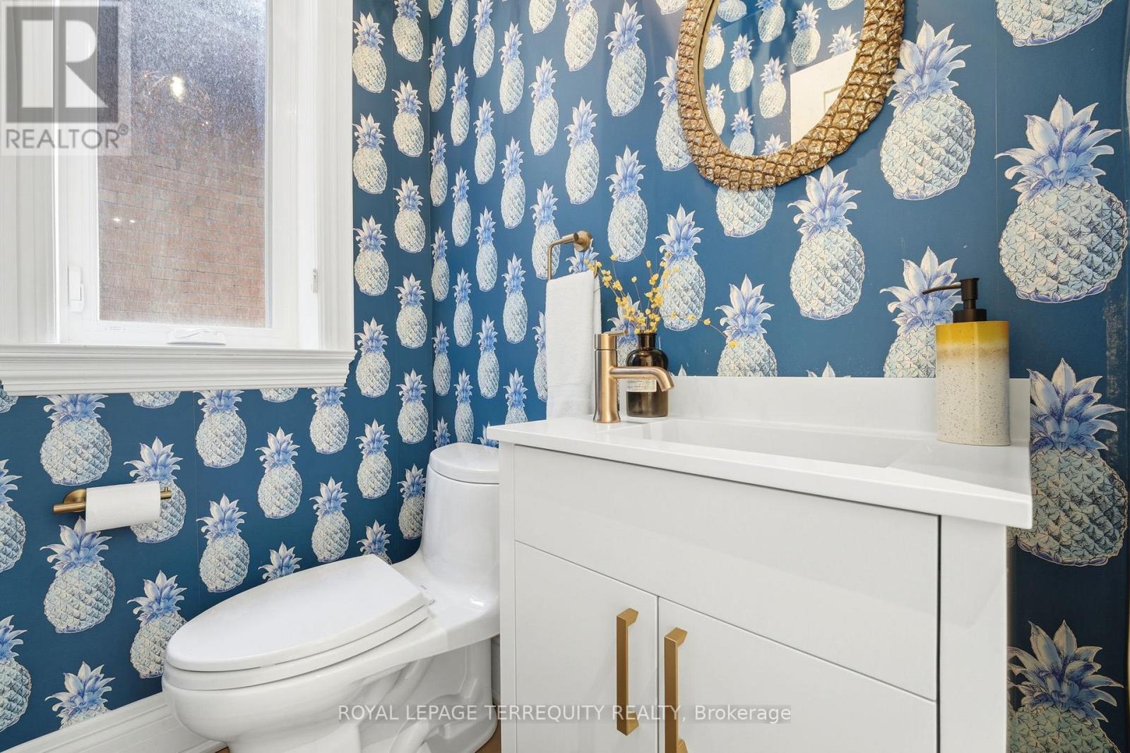 100 Admiral Road, Toronto, Ontario  M5R 2L6 - Photo 18 - C13216968