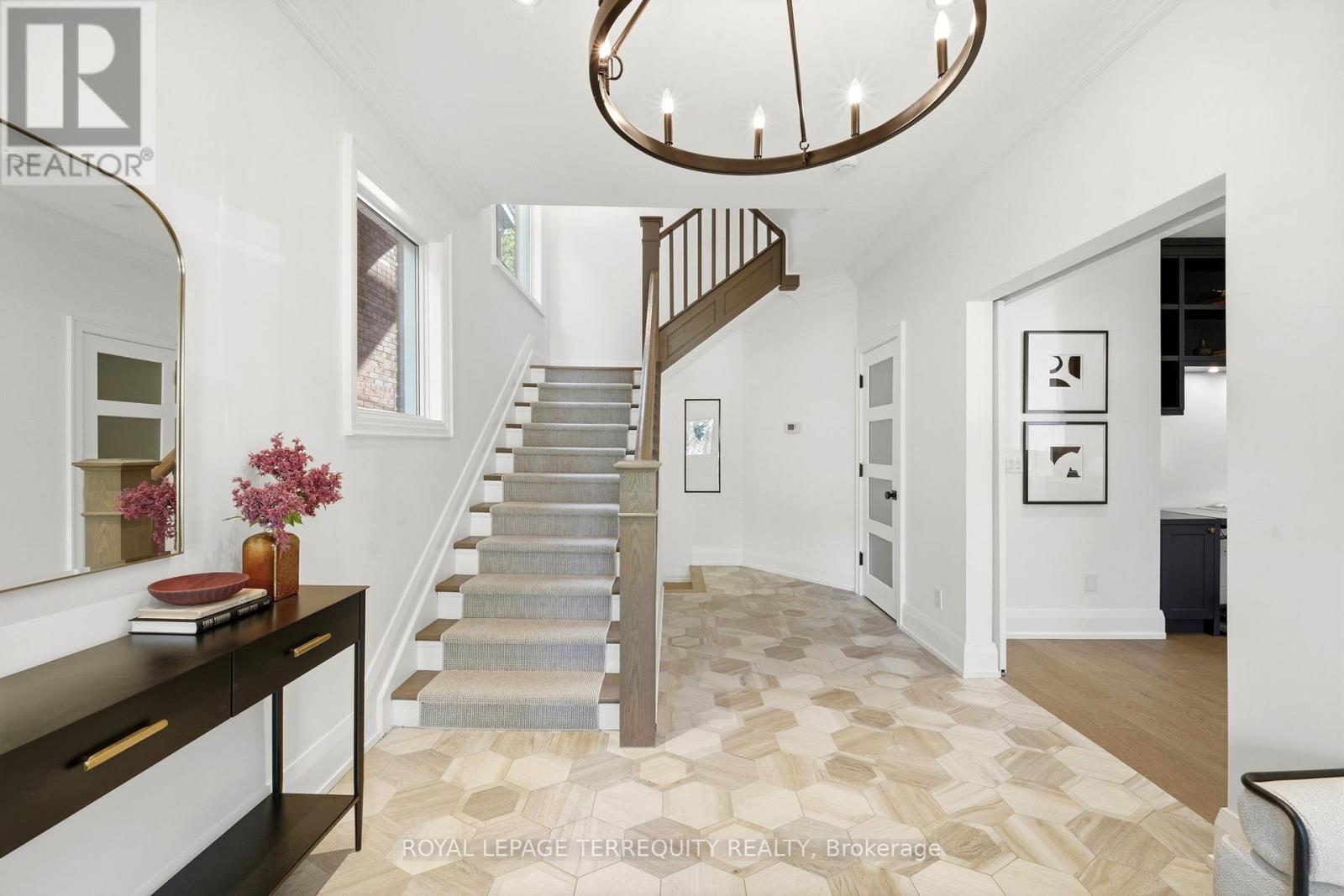 100 Admiral Road, Toronto, Ontario  M5R 2L6 - Photo 9 - C13216968