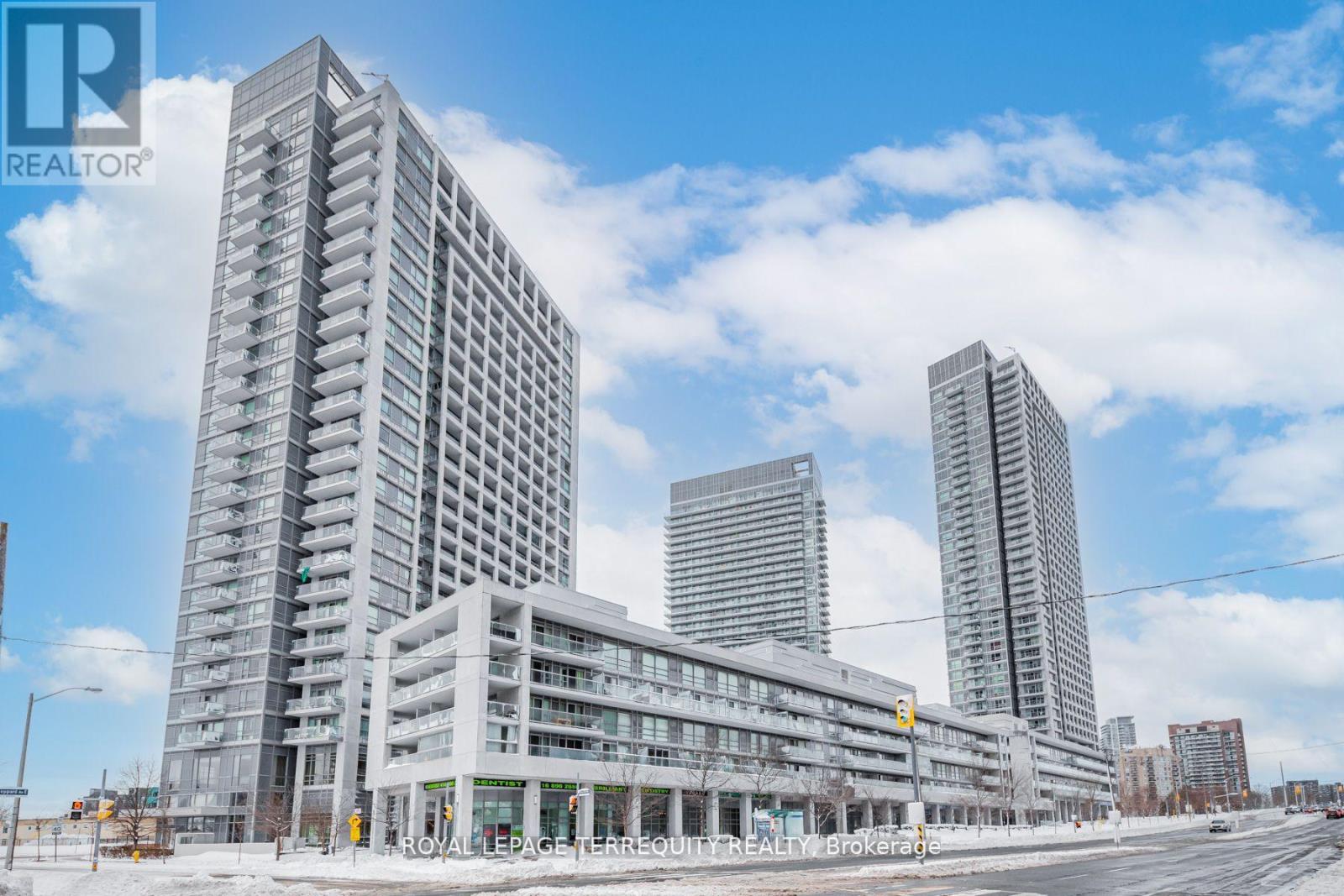 104 - 2035 SHEPPARD AVENUE E, Toronto, Ontario