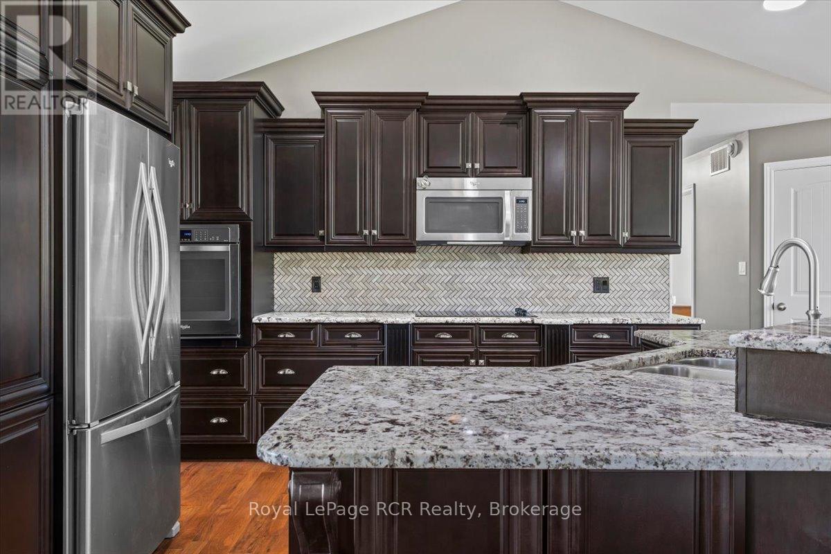 108 Marshall Heights, West Grey, Ontario  N0G 1R0 - Photo 8 - X13216896