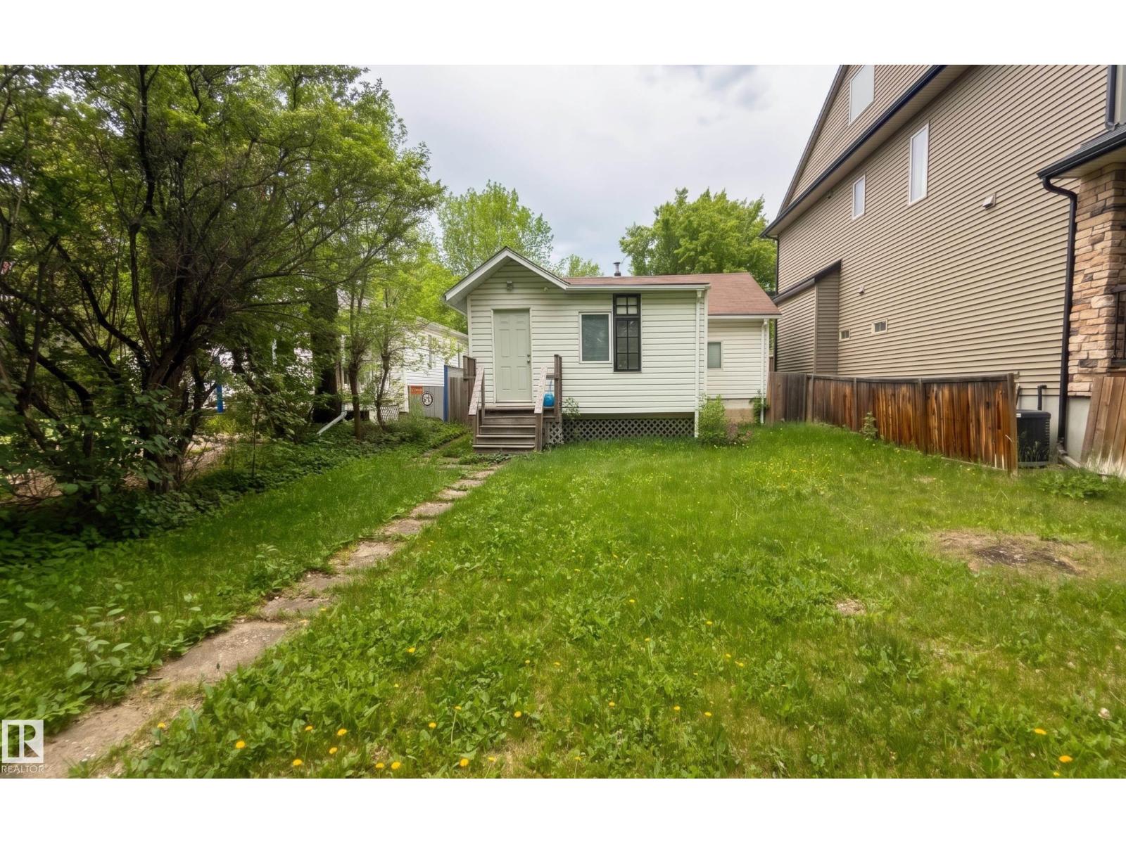 10226 148 St NW, Edmonton, Alberta T5N 3G4 - Photo 1 - E4490863