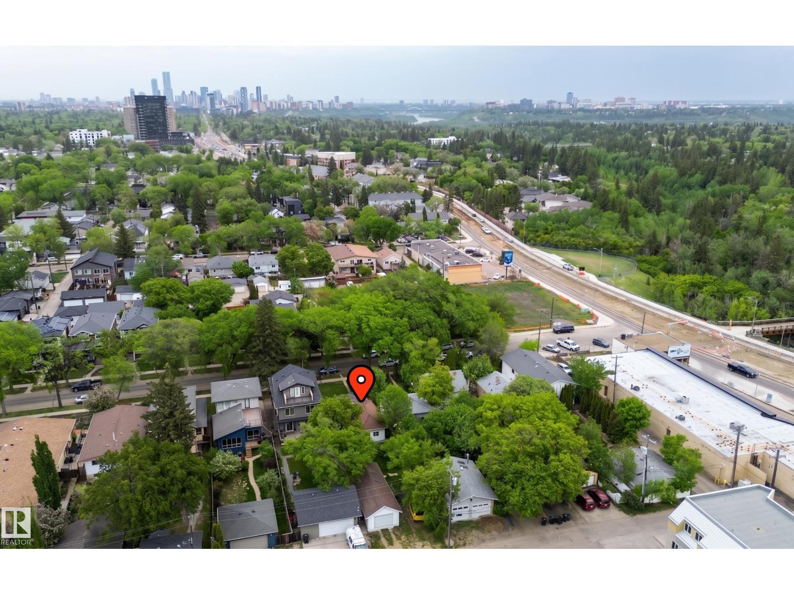 10226 148 St NW, Edmonton, Alberta T5N 3G4 - Photo 2 - E4490863