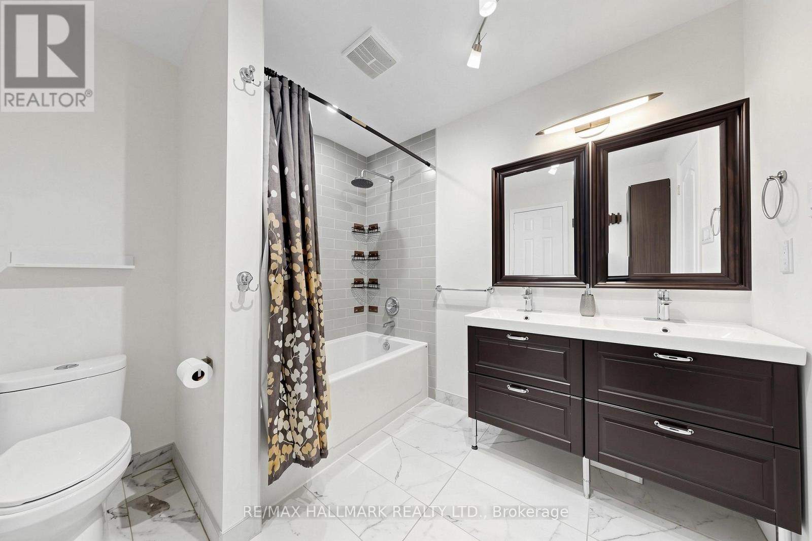 23 Natale Court, Bradford West Gwillimbury, Ontario  L3Z 3B1 - Photo 24 - N13216920