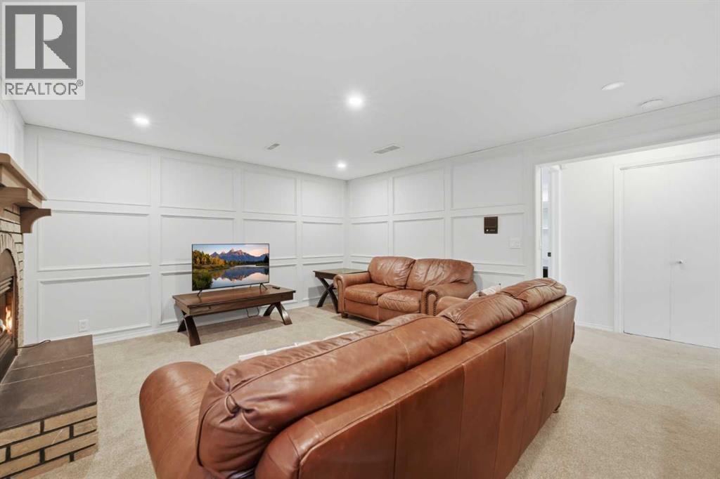 84 Coach Gate Way SW, Calgary, Alberta T3H 1Z7 - Photo 26 - A2316162