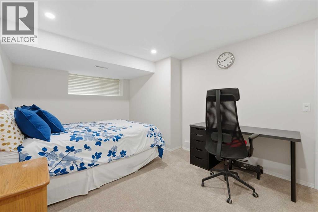 84 Coach Gate Way SW, Calgary, Alberta T3H 1Z7 - Photo 28 - A2316162