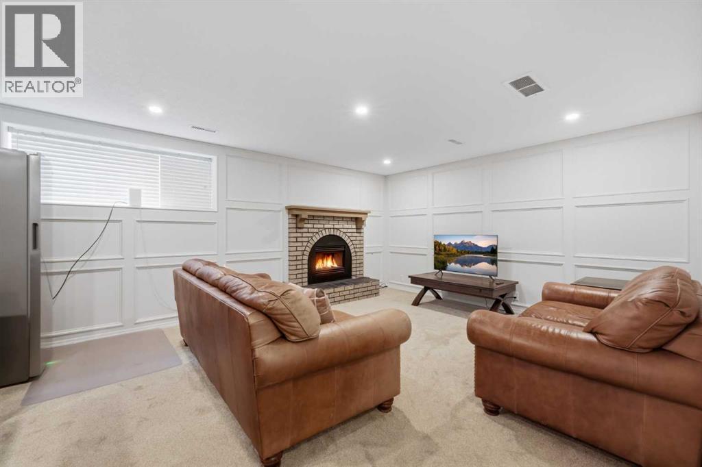 84 Coach Gate Way SW, Calgary, Alberta T3H 1Z7 - Photo 25 - A2316162
