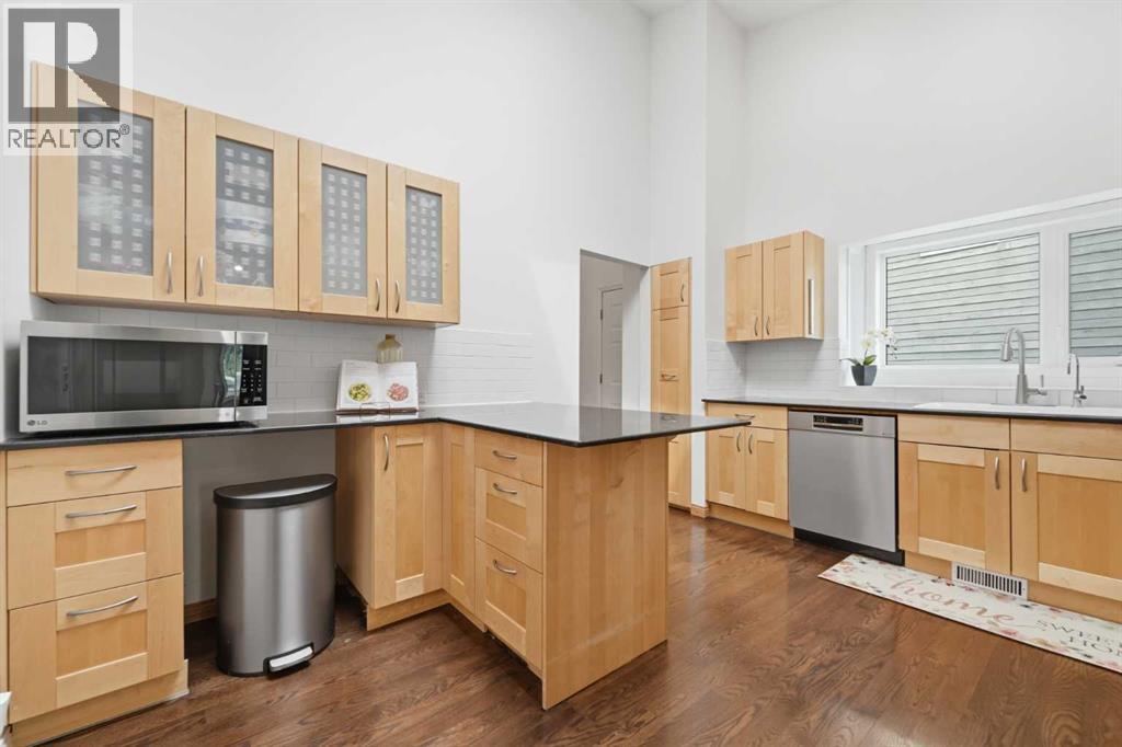 84 Coach Gate Way SW, Calgary, Alberta T3H 1Z7 - Photo 8 - A2316162