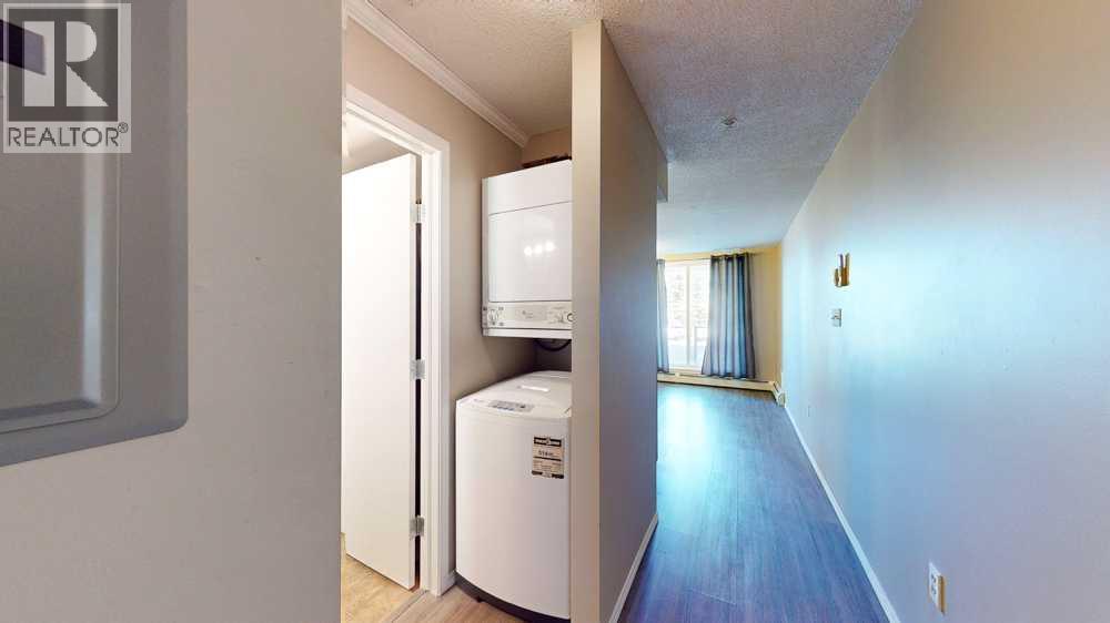 105, 1648 Saamis Drive NW, Medicine Hat, Alberta T1B 4X1 - Photo 11 - A2308582