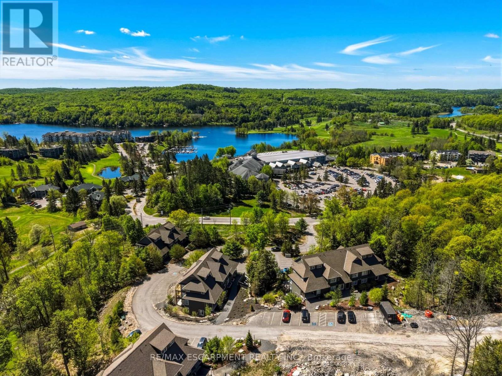 301 - 2 Tree Tops Lane, Huntsville, Ontario  P1H 0B8 - Photo 4 - X13216908