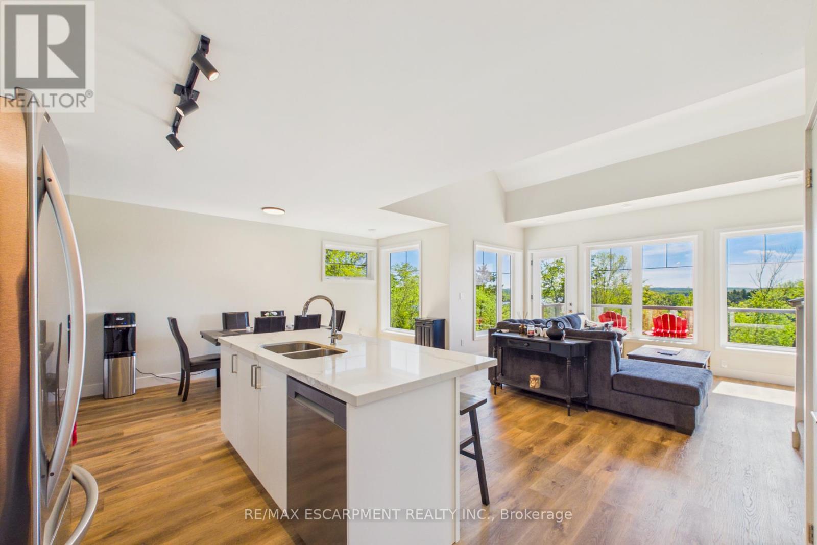 301 - 2 Tree Tops Lane, Huntsville, Ontario  P1H 0B8 - Photo 8 - X13216908