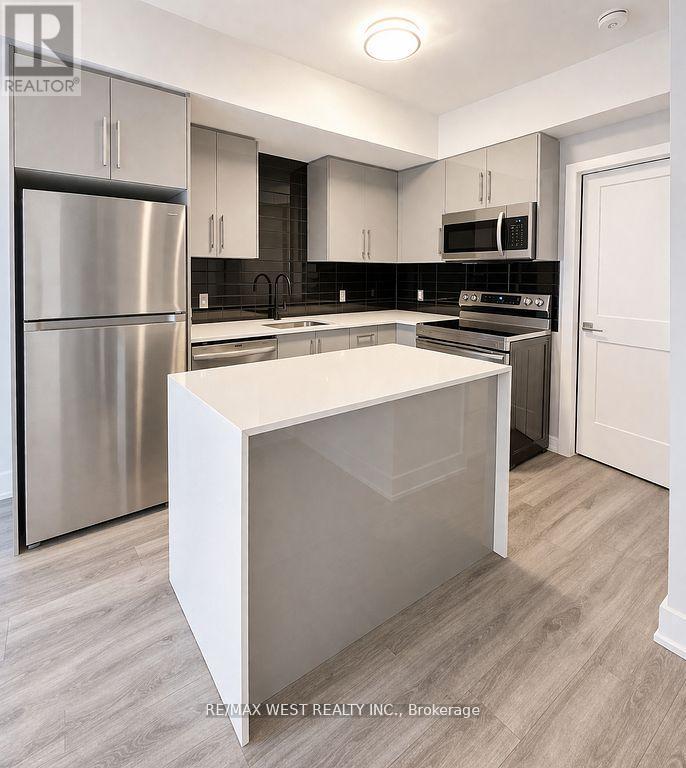 110 - 6065 Mcleod Road, Niagara Falls, Ontario  L2G 0Z7 - Photo 2 - X13216988