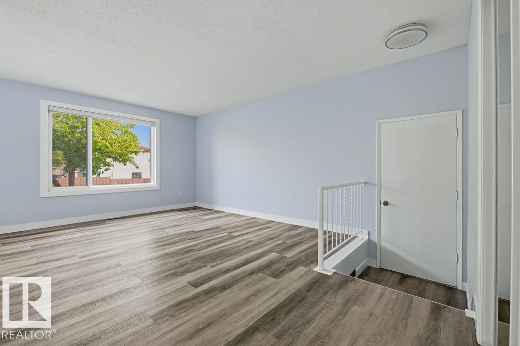 14208 51 St NW, Edmonton, Alberta T5A 0A9 - Photo 2 - E4490868