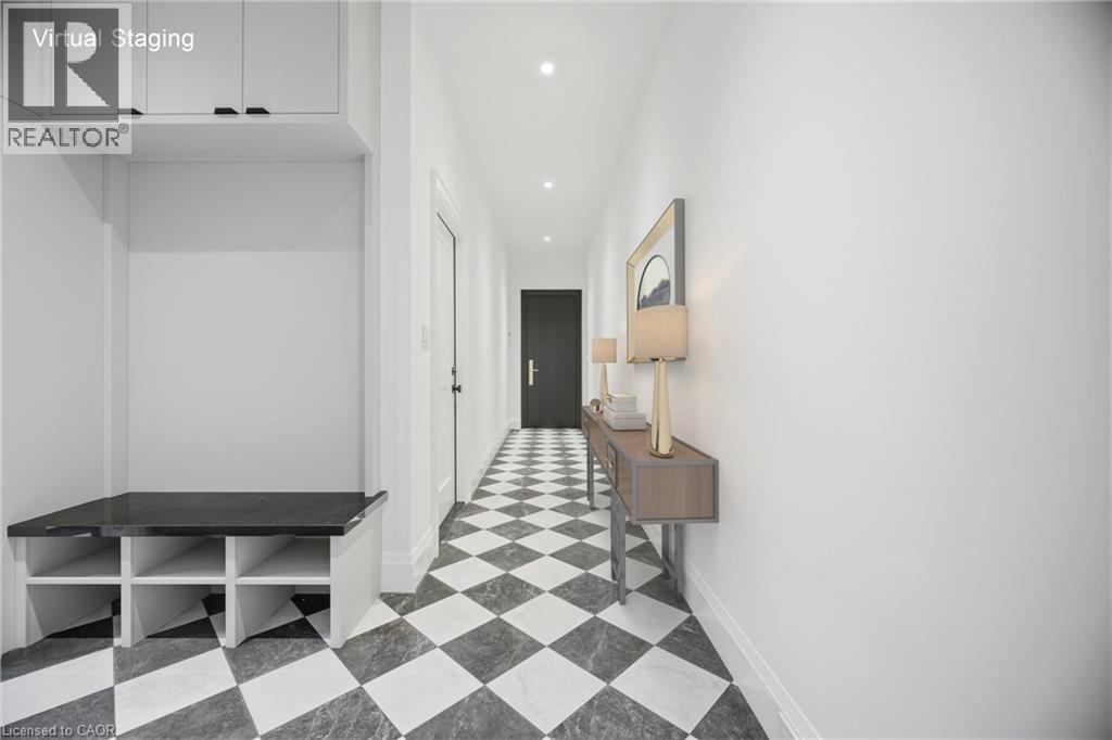 40b Maple Avenue N, Mississauga, Ontario  L5H 2S1 - Photo 16 - 40834992