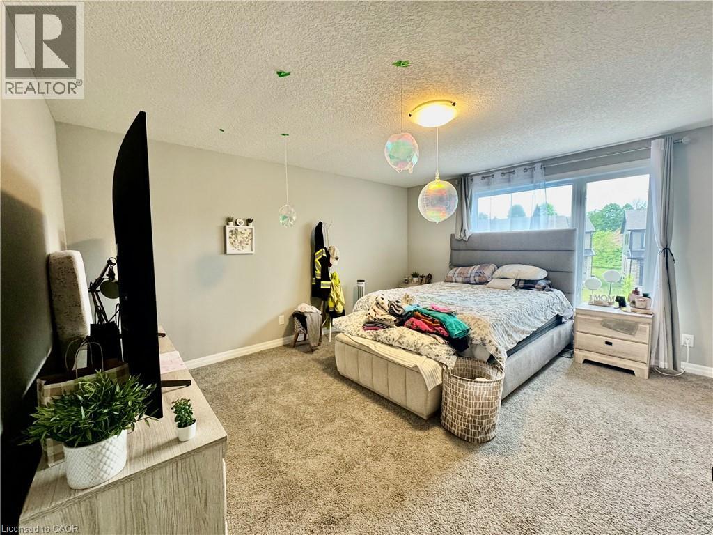 162 Otterbein Road, Kitchener, Ontario  N2B 0A8 - Photo 10 - 40834655