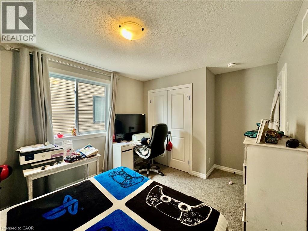 162 Otterbein Road, Kitchener, Ontario  N2B 0A8 - Photo 16 - 40834655