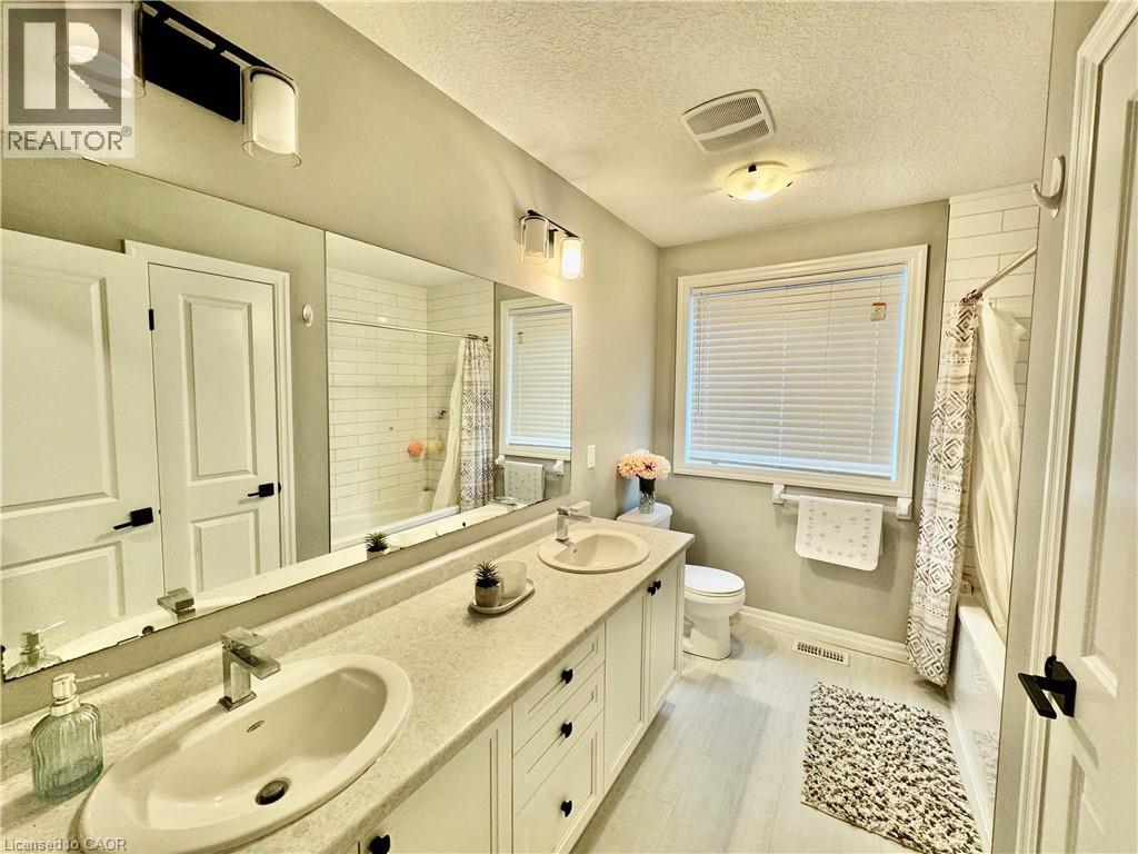 162 Otterbein Road, Kitchener, Ontario  N2B 0A8 - Photo 18 - 40834655