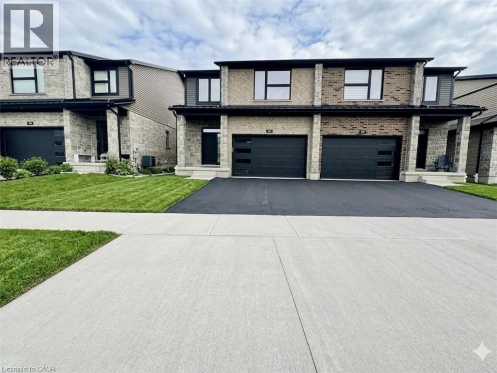 162 Otterbein Road, Kitchener, Ontario  N2B 0A8 - Photo 2 - 40834655