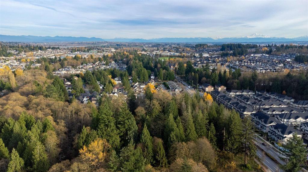 6446 138 Street, Surrey, British Columbia  V3W 5G6 - Photo 3 - R3129595