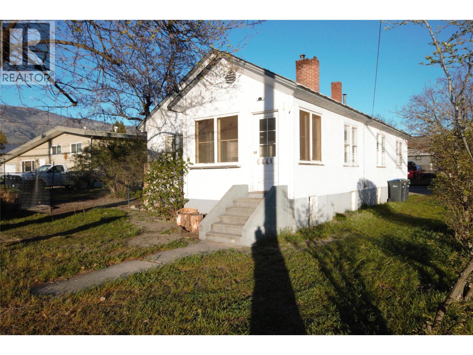 6449 Park Drive, Oliver, British Columbia  V0H 1T3 - Photo 3 - 10381891
