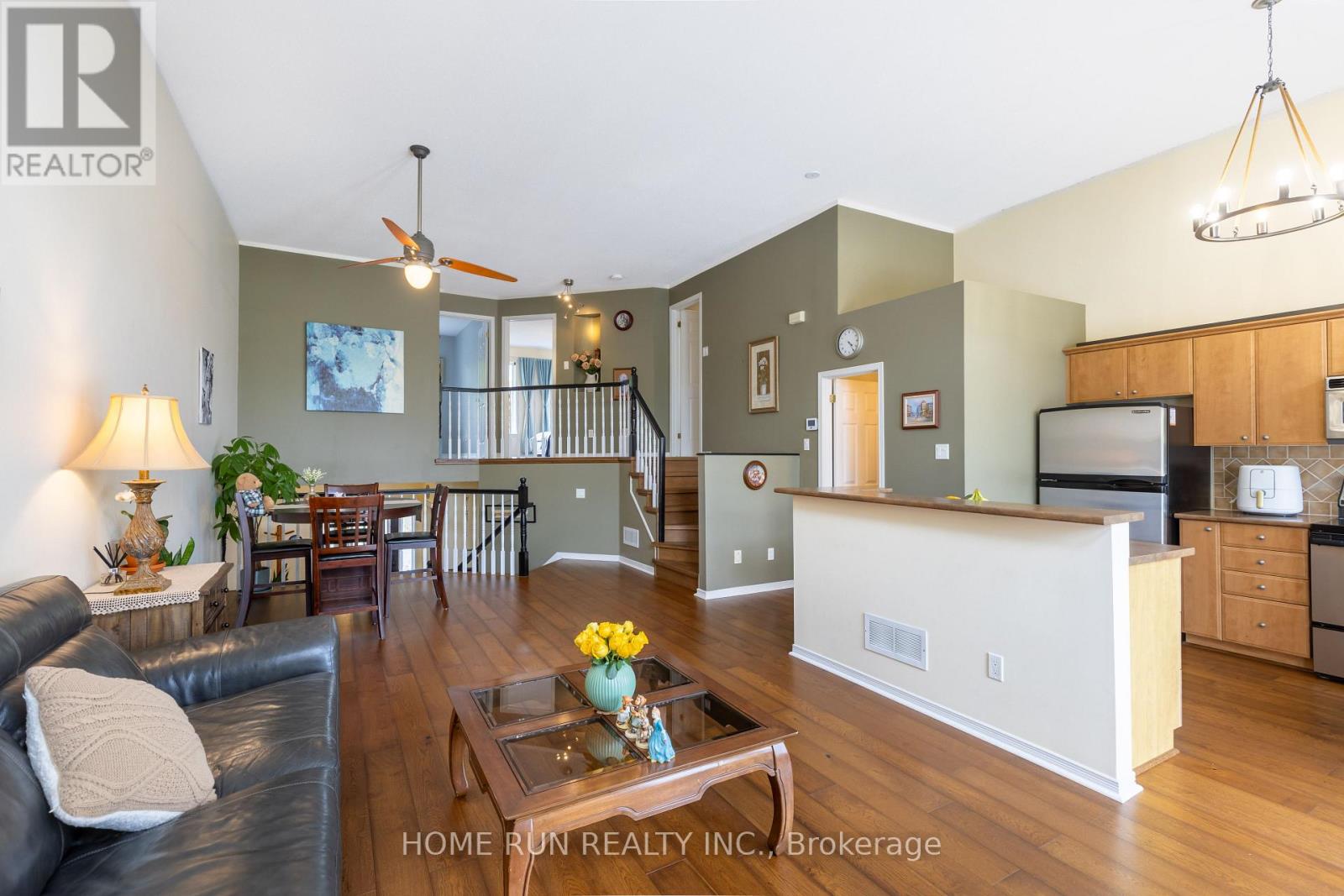 9 Macassa Circle, Ottawa, Ontario  K2T 1J7 - Photo 9 - X13217002