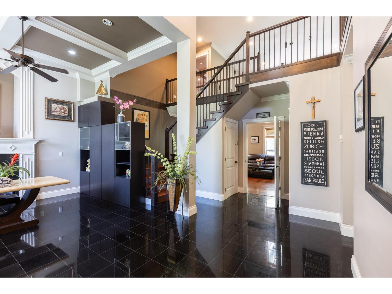 9766 160a Street, Surrey, British Columbia  V4N 5M1 - Photo 4 - R3129022