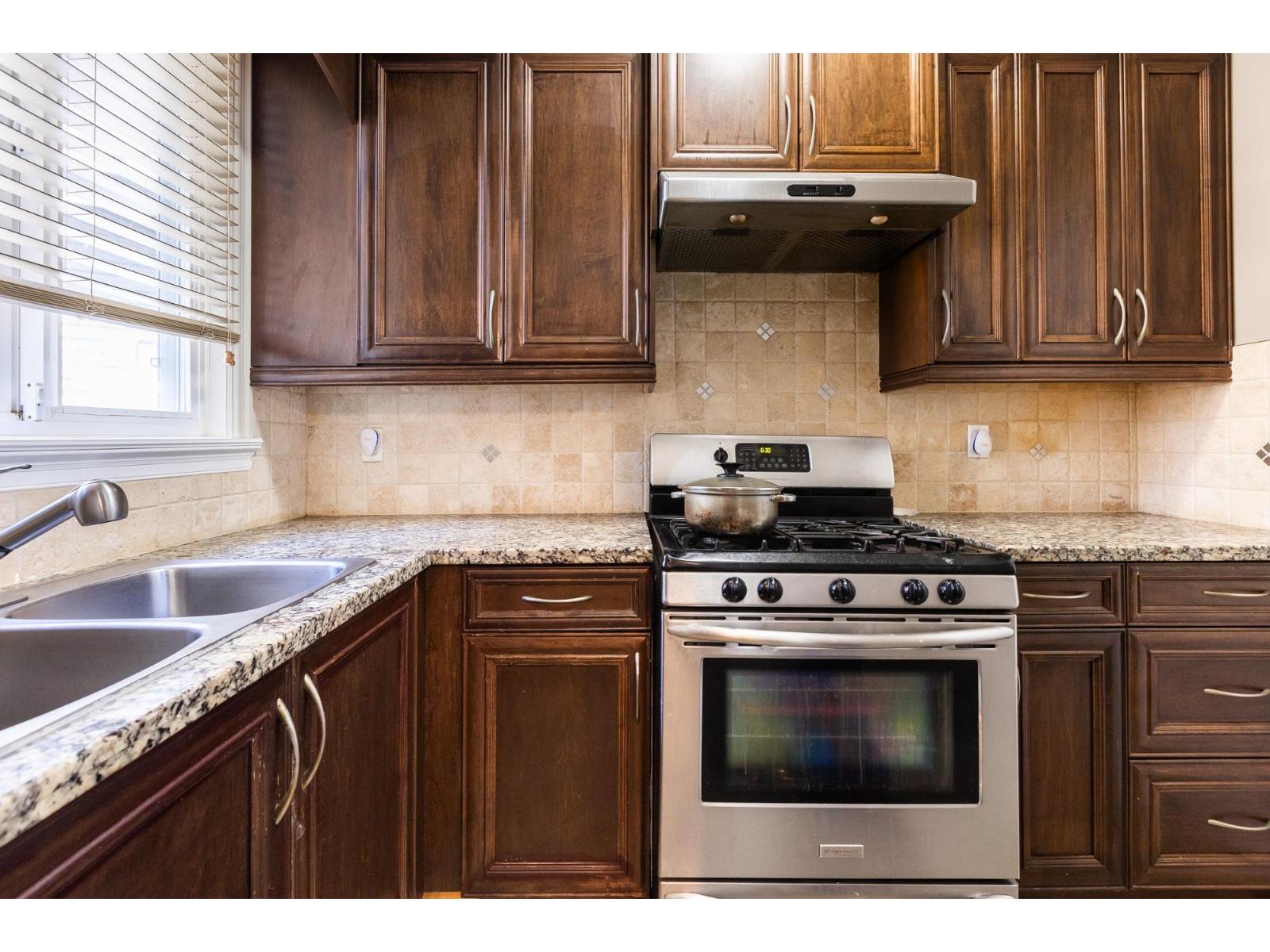 9766 160a Street, Surrey, British Columbia  V4N 5M1 - Photo 15 - R3129022