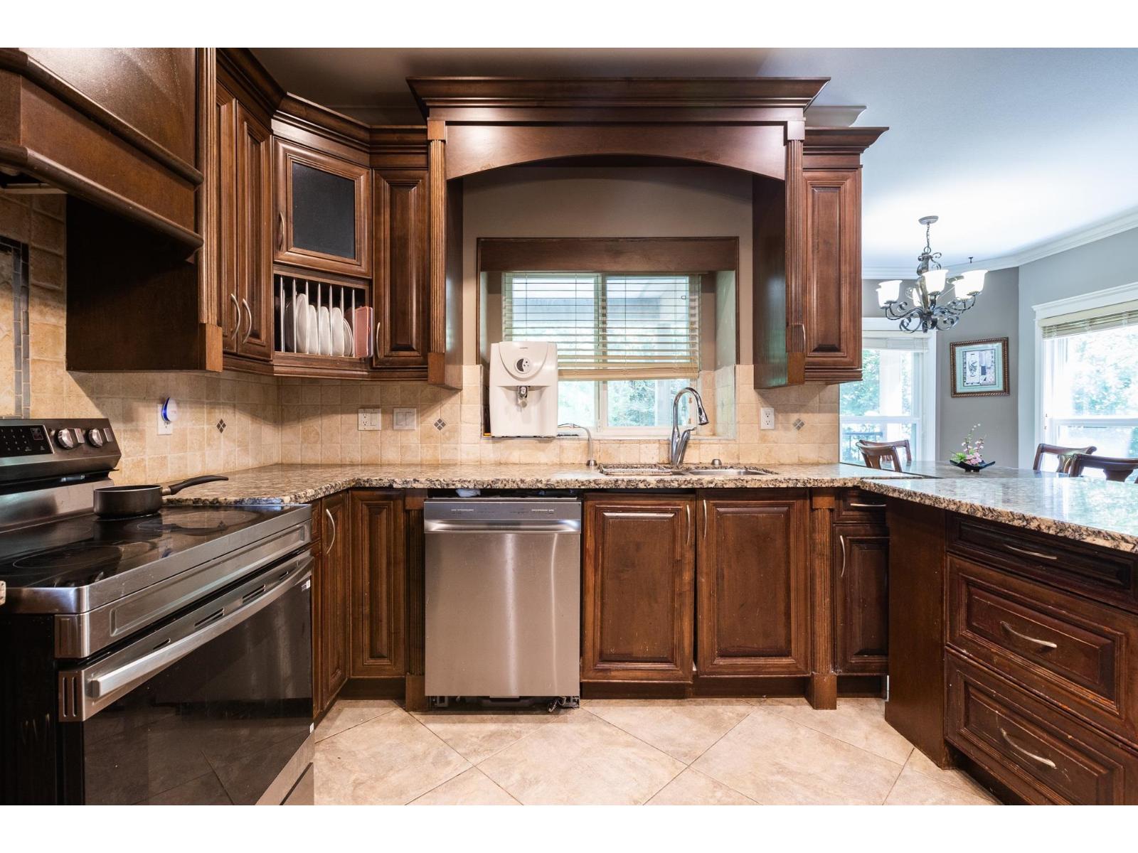 9766 160a Street, Surrey, British Columbia  V4N 5M1 - Photo 13 - R3129022