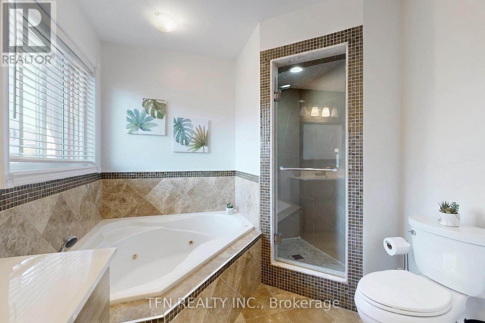 24 Lucerne Drive, Vaughan, Ontario  L4H 2Y2 - Photo 12 - N13057134