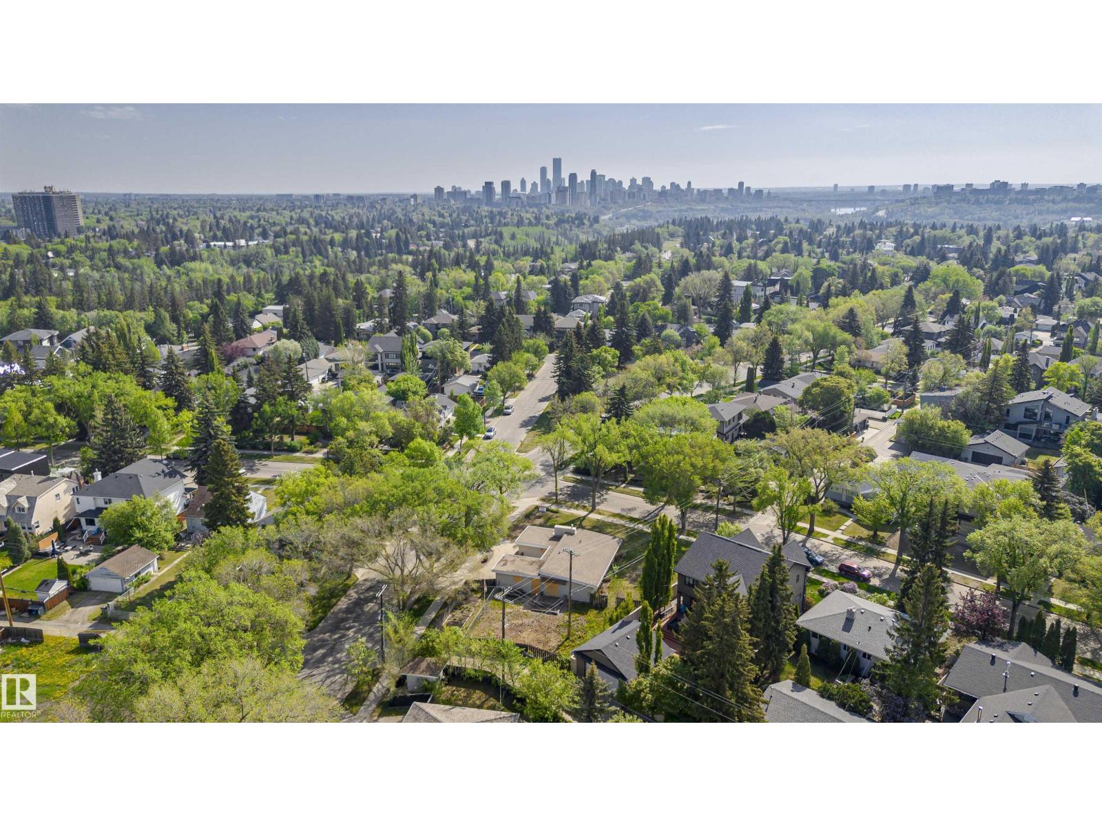 9788 146 St NW, Edmonton, Alberta  T5N 2Z4 - Photo 11 - E4472735