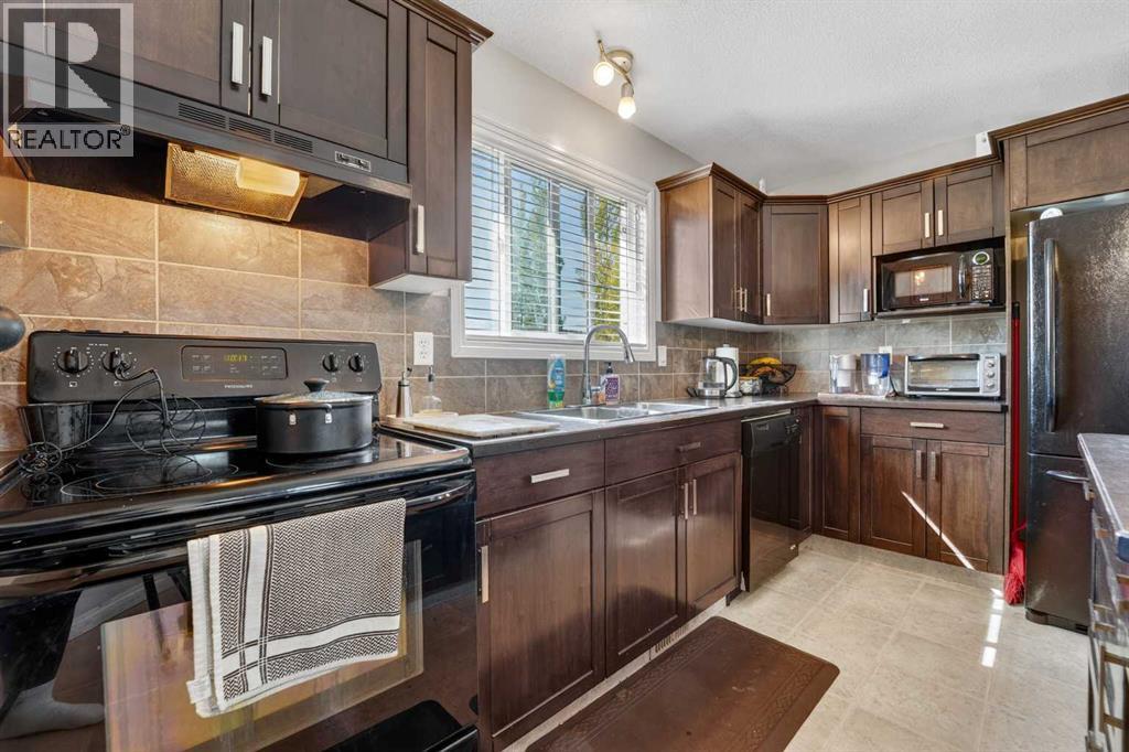 786 Silkstone Close W, Lethbridge, Alberta  T1J 5C7 - Photo 12 - A2315308