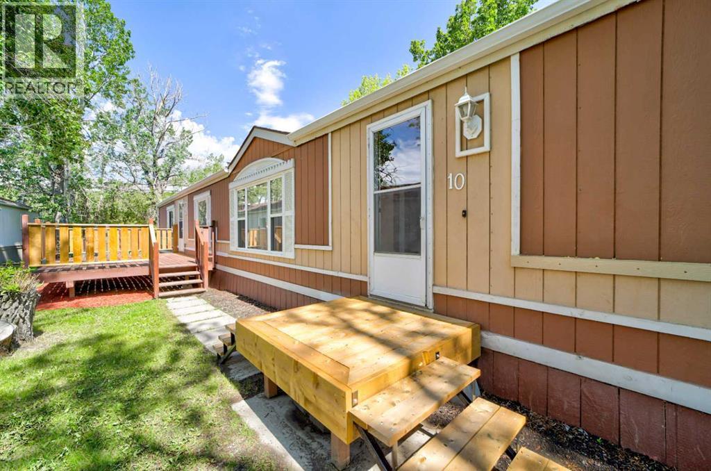 10, 1229 Waterton Avenue, Pincher Creek, Alberta  T0K 1W0 - Photo 2 - A2315542