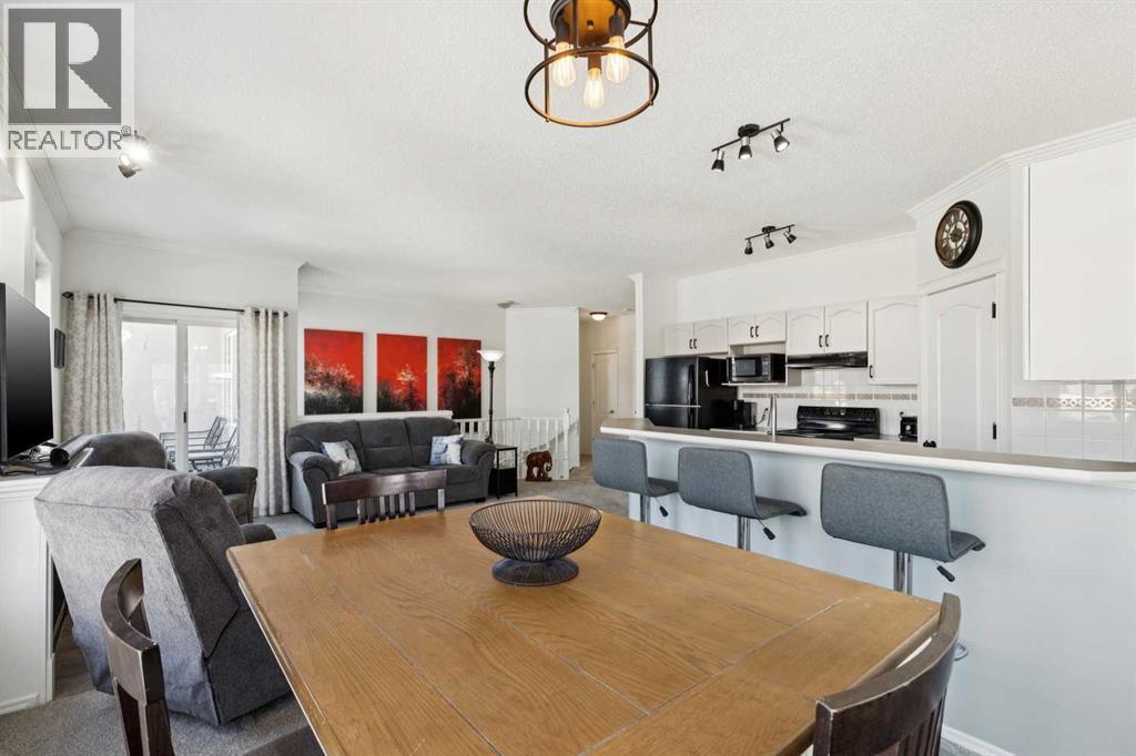 40 Edgeridge Terrace NW, Calgary, Alberta  T3A 6C2 - Photo 4 - A2299169