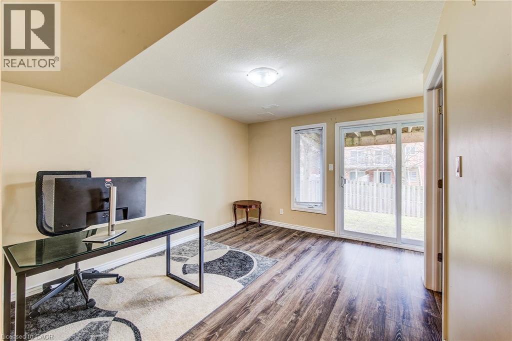330 Dearborn Boulevard Unit# 7, Waterloo, Ontario  N2J 4Y9 - Photo 41 - 40824124