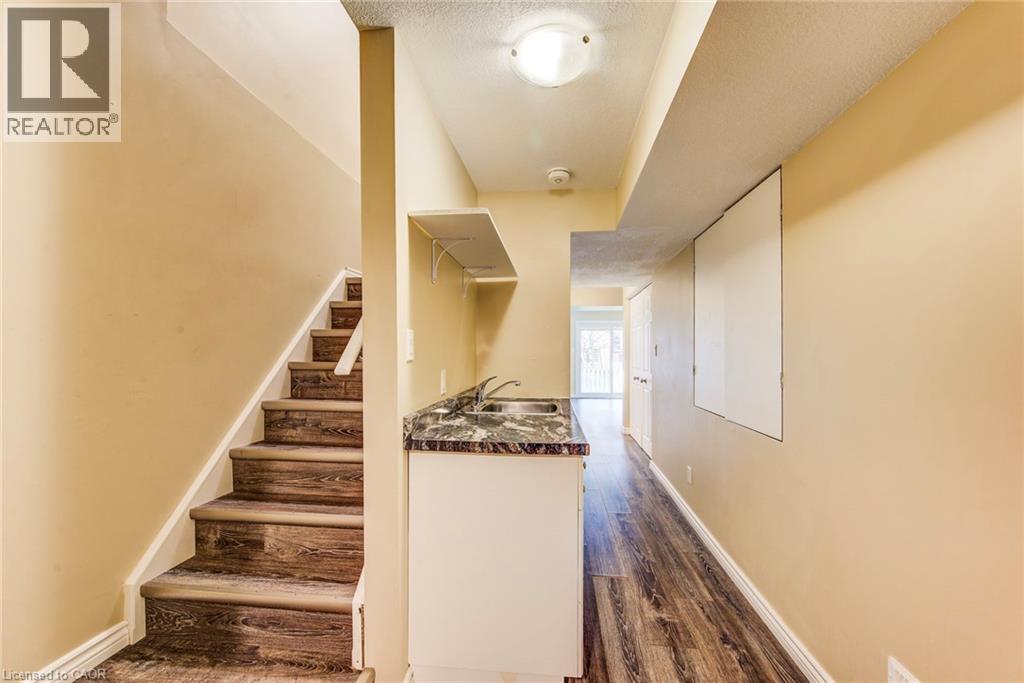 330 Dearborn Boulevard Unit# 7, Waterloo, Ontario  N2J 4Y9 - Photo 37 - 40824124