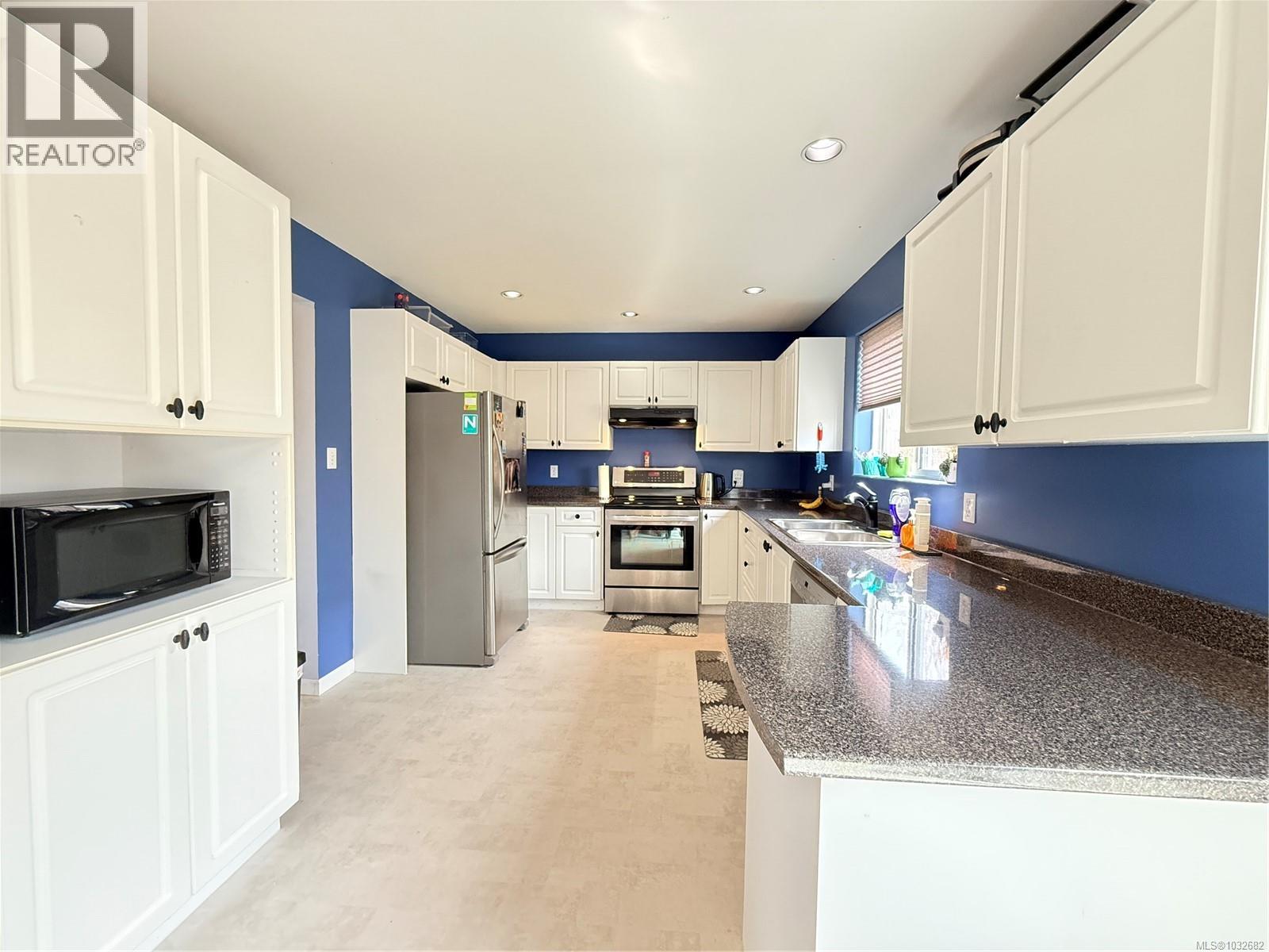 2553 Kingcome Pl, Port Mcneill, British Columbia  V0N 2R0 - Photo 5 - 1032682