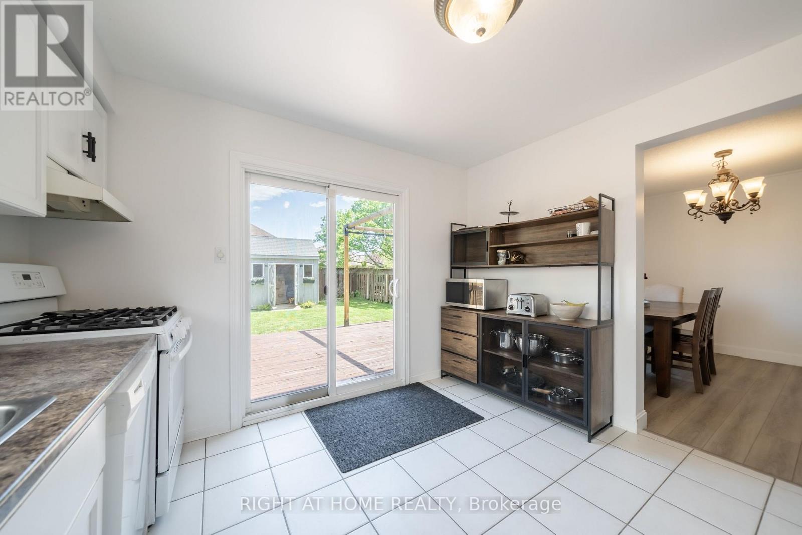 46 Waxwing Crescent, Guelph, Ontario  N1C 1E3 - Photo 10 - X13217000