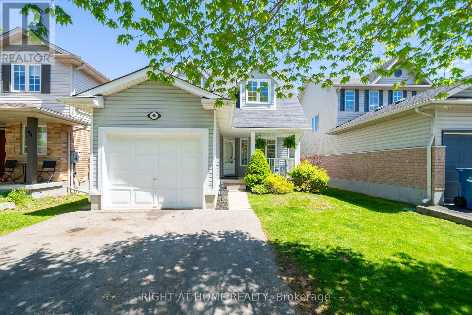 46 Waxwing Crescent, Guelph, Ontario  N1C 1E3 - Photo 2 - X13217000