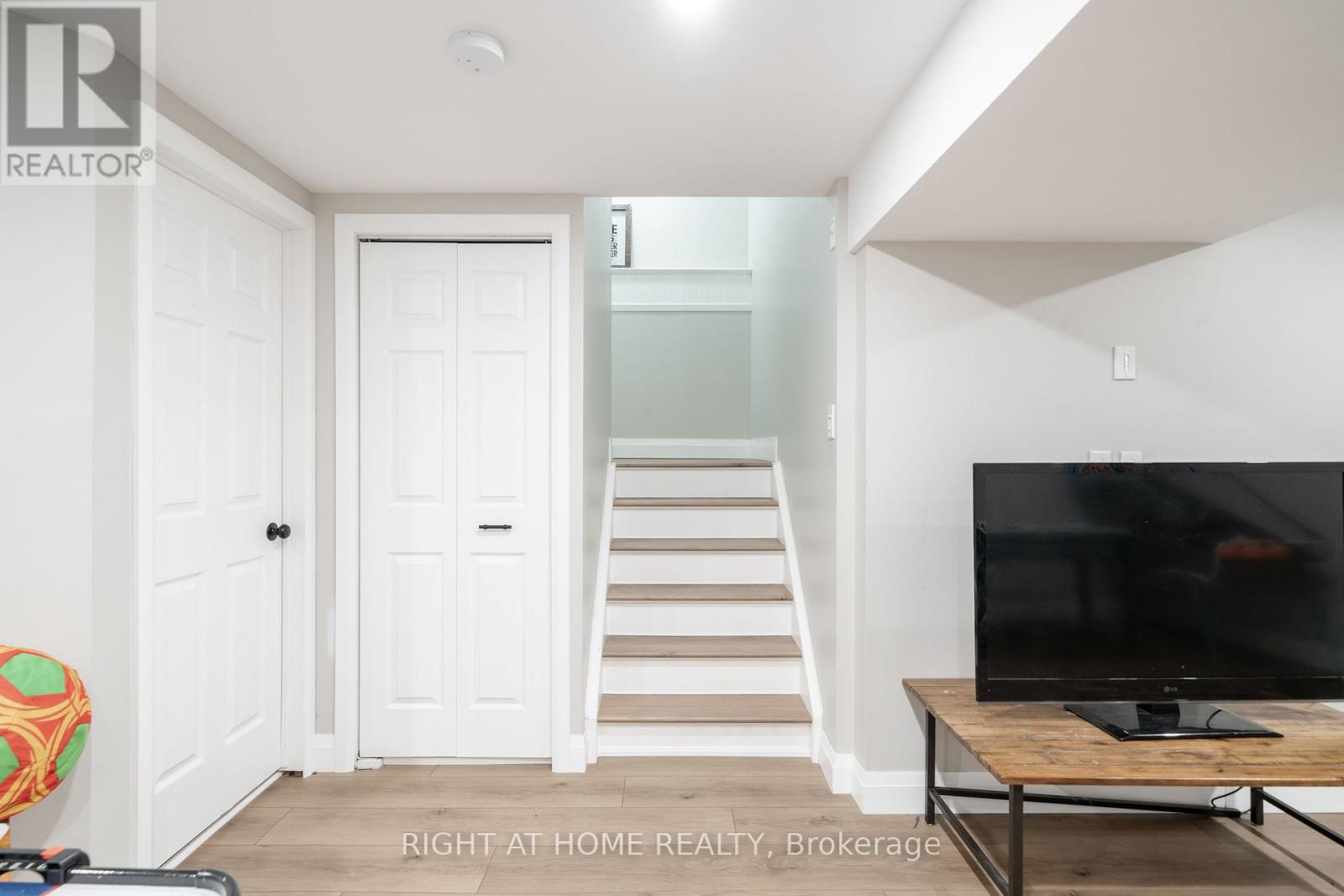 46 Waxwing Crescent, Guelph, Ontario  N1C 1E3 - Photo 23 - X13217000